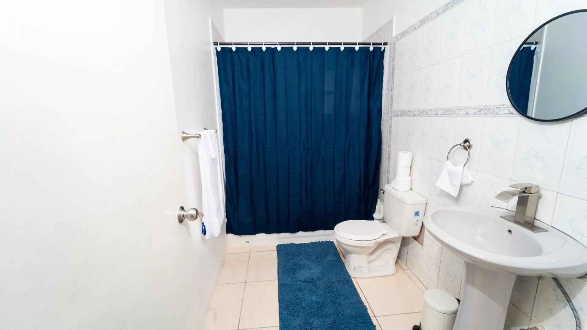 Bell Air Seaview Hotel Runaway Bay Guest house